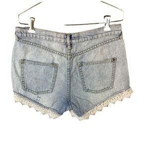 Free People Shorts 26 Denim Crochet Lace Trim‎ Daisy Dukes Y2K Boho Fairy Grunge